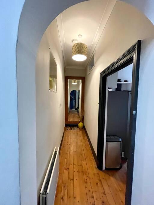 Traditional Apt Close To City Centre & Hampden Glasgow Extérieur photo